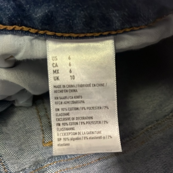 American Eagle Hi-rise Shortie cutoff Denim Shorts. Womens size 6 like new - Picture 3 of 9